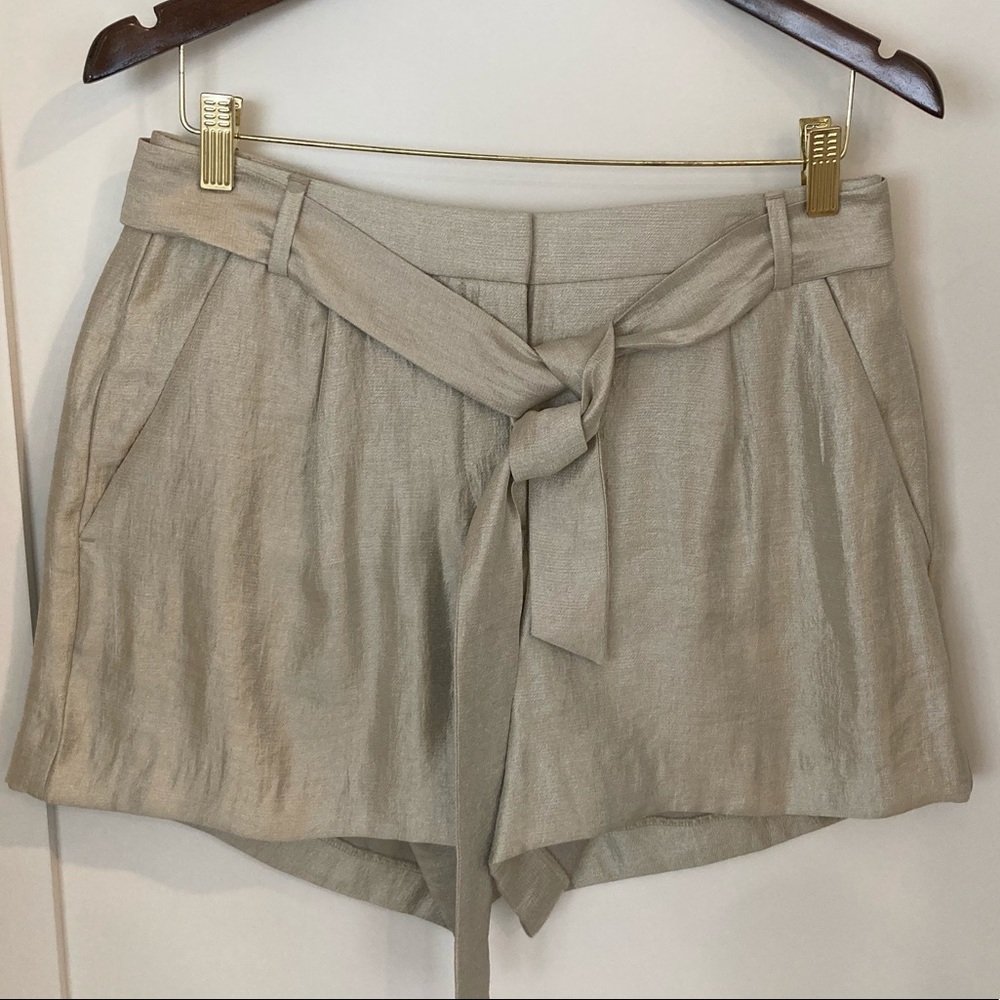 LOFT Champagne colored shorts with pockets